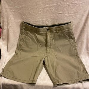 Wrangler men’s khaki shorts measurements in pics
